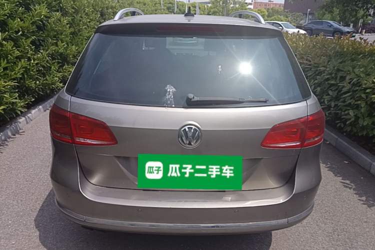 Used Volkswagen Magotan 2012 Travel Edition 2.0 TSI Comfort Version Rear