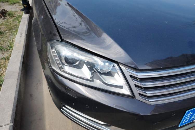 Used Volkswagen Magotan 2012 2.0 TSI Ultimate Edition Right Front Headlight