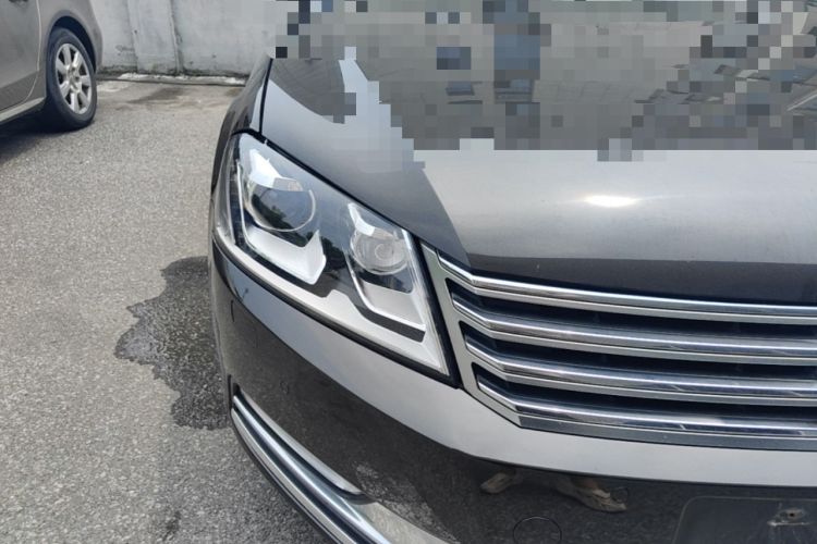 Used Volkswagen Magotan 2012 1.8TSI Prestige Model Right Front Headlight