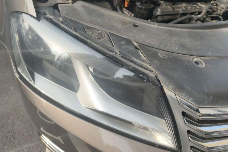 Used Volkswagen Magotan 2012 Revised Version 1.8TSI Leading Edition Right Front Headlight