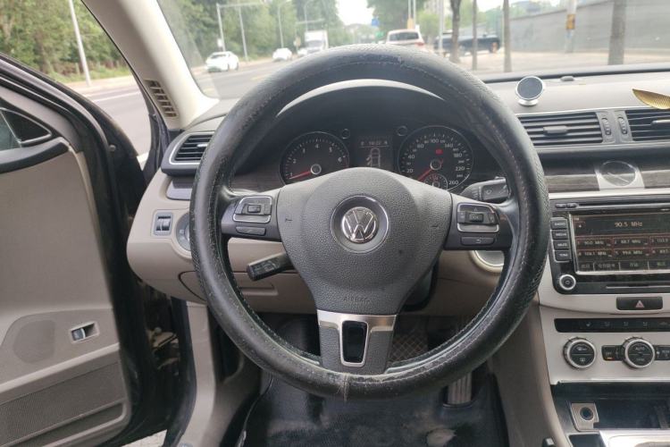 Used Volkswagen Magotan 2012 2.0 TSI Ultimate Edition Steering Wheel
