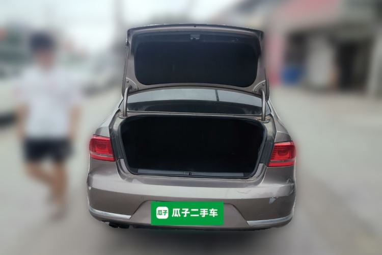 Used Volkswagen Magotan 2012 1.8TSI Luxury Model Trunk