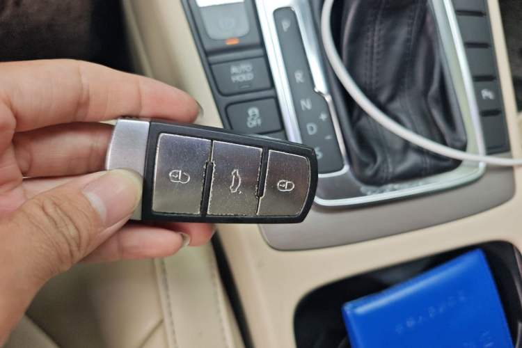 Used Volkswagen Magotan 2012 1.8TSI Luxury Model Vehicle Key