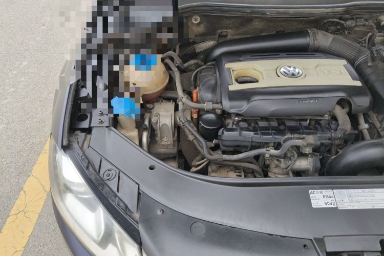 Used Volkswagen Magotan 2012 Revised Version 2.0 TSI Luxury Edition Engine Bay Right