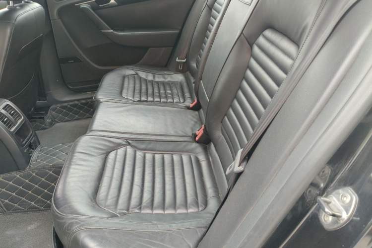 Used Volkswagen Magotan 2012 Revised Version 2.0 TSI Luxury Edition Left Rear Seat