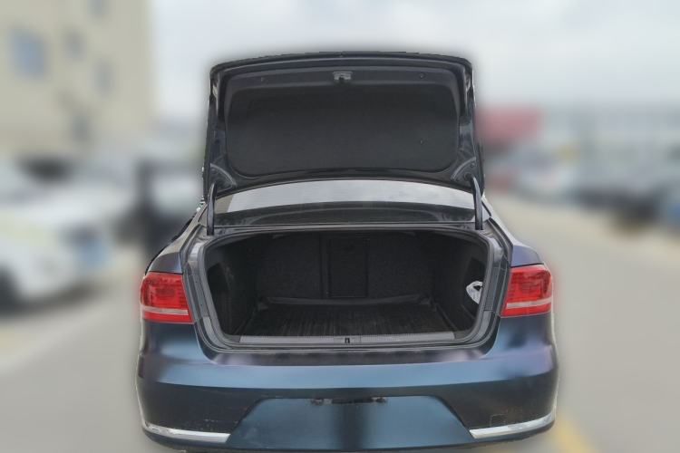 Used Volkswagen Magotan 2012 Revised Version 2.0 TSI Luxury Edition Trunk