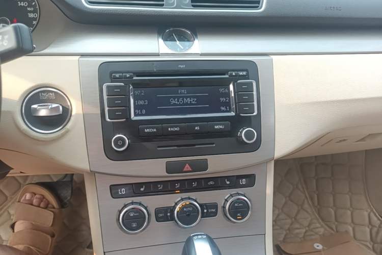 Used Volkswagen Magotan 2012 Revised 1.8TSI Luxury Version Audio And AC Panel