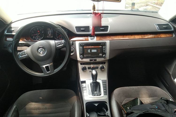 Used Volkswagen Magotan 2012 Travel Edition 2.0 TSI Comfort Version Center Console