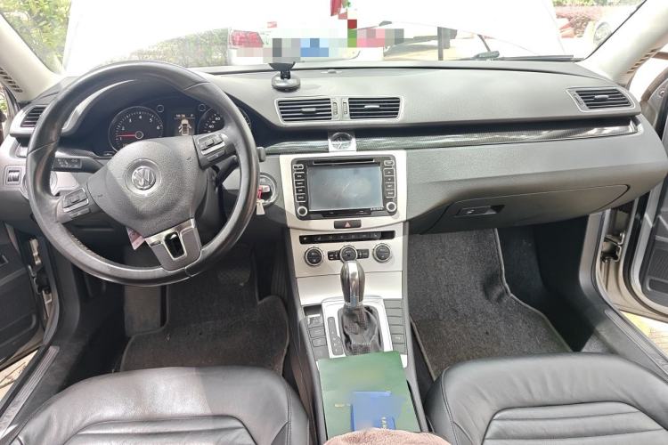 Used Volkswagen Magotan 2012 1.8TSI Luxury Model Center Console