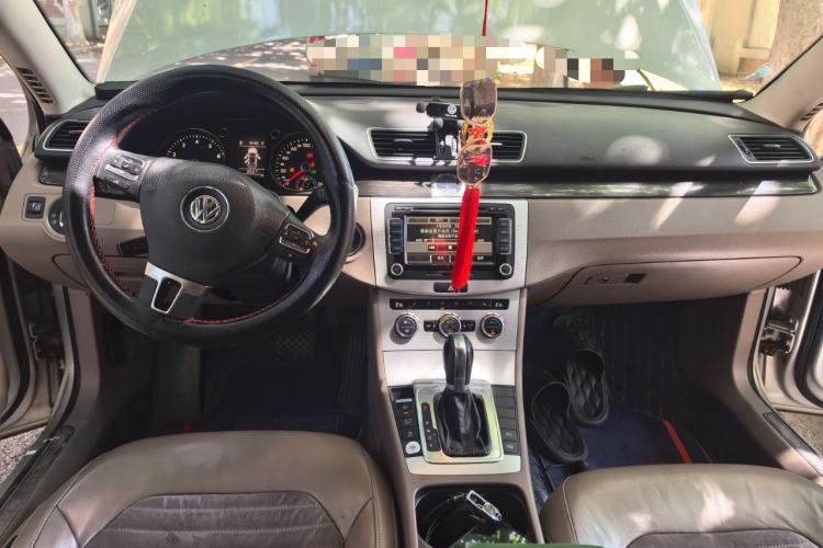 Used Volkswagen Magotan 2012 2.0 TSI Ultimate Edition Center Console