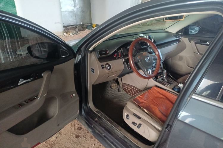 Used Volkswagen Magotan 2012 2.0 TSI Ultimate Edition Driver Seat