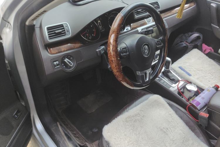 Used Volkswagen Magotan 2012 Travel Edition 2.0 TSI Luxury Version Driver Seat