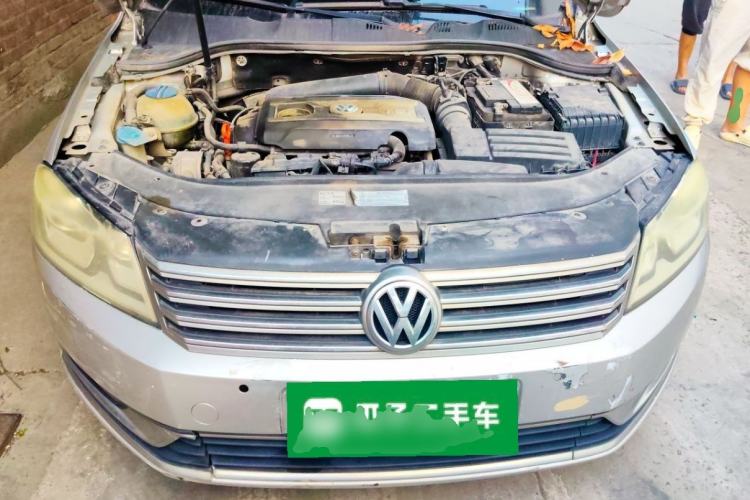 Used Volkswagen Magotan 2012 1.8TSI Prestige Model Engine Bay