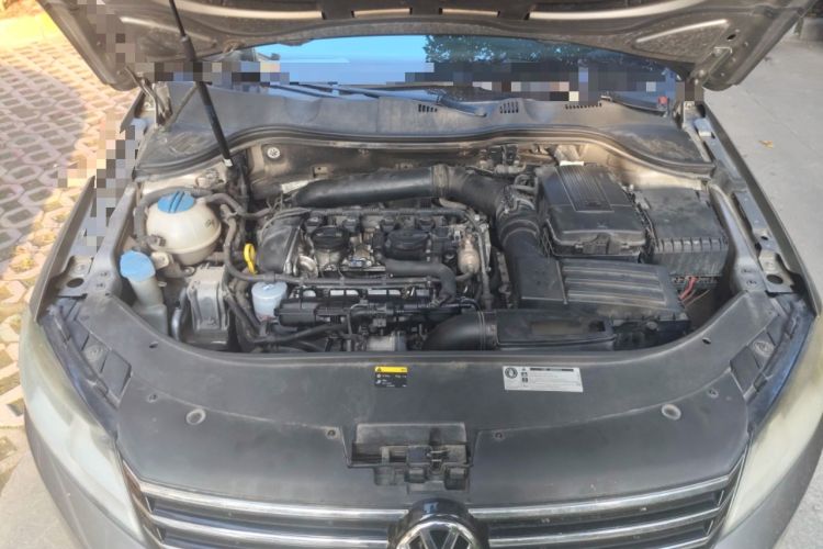 Used Volkswagen Magotan 2012 Travel Edition 2.0 TSI Comfort Version Engine Bay