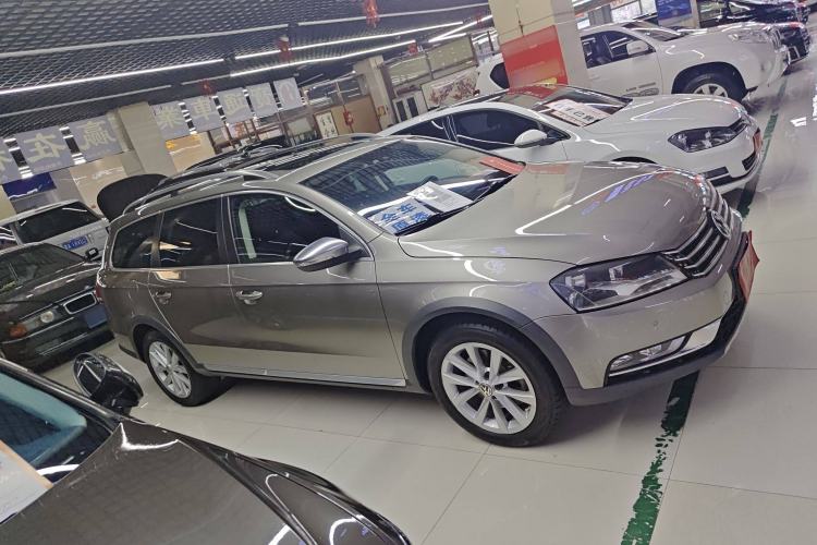 Used Volkswagen Magotan 2012 Travel Edition 2.0 TSI 4x4 Comfort Version Exterior 2