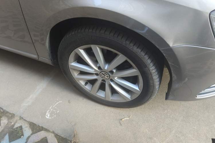 Used Volkswagen Magotan 2012 Travel Edition 2.0 TSI Comfort Version Exterior 7
