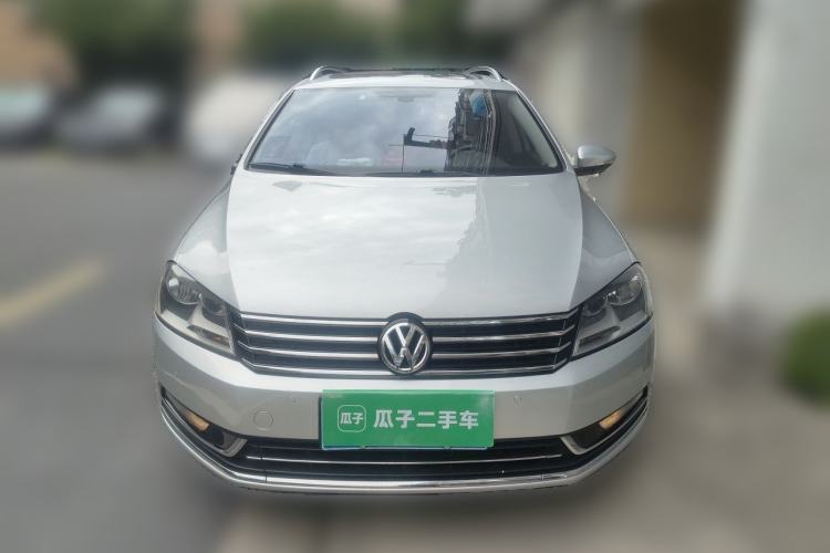 Used Volkswagen Magotan 2012 Travel Edition 2.0 TSI Comfort Version Front