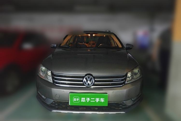 Used Volkswagen Magotan 2012 Travel Edition 2.0 TSI Four-Wheel Drive Luxury Version Front