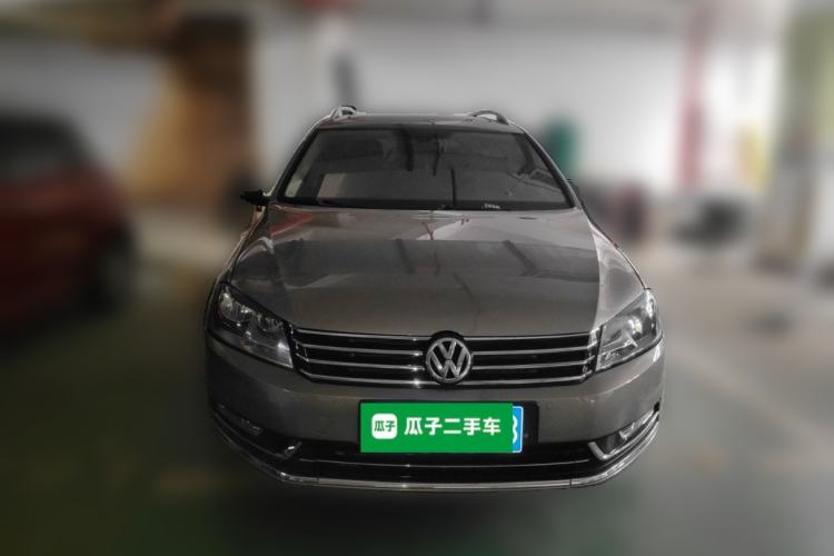 Used Volkswagen Magotan 2012 Travel Edition 2.0 TSI Comfort Version Front