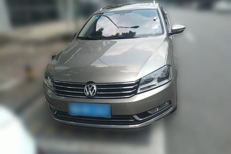 Used Volkswagen Magotan 2012 Travel Edition 2.0 TSI Comfort Version Front