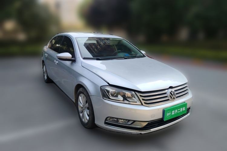 Used Volkswagen Magotan 2012 Revised Version 1.8TSI Leading Edition Front Right 45 Deg