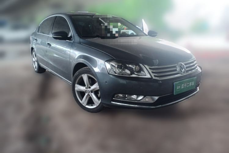 Used Volkswagen Magotan 2012 2.0 TSI Ultimate Edition Front Right 45 Deg