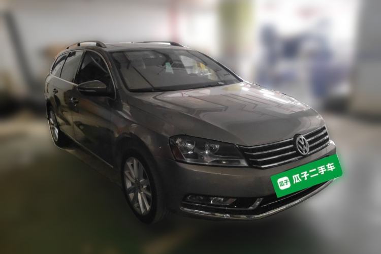 Used Volkswagen Magotan 2012 Travel Edition 2.0 TSI Comfort Version Front Right 45 Deg