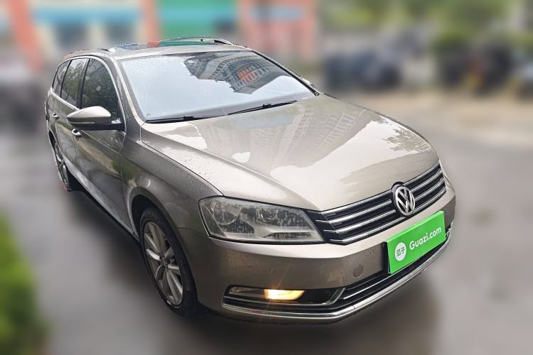 Used Volkswagen Magotan 2012 Travel Edition 2.0 TSI Comfort Version Front Right 45 Deg