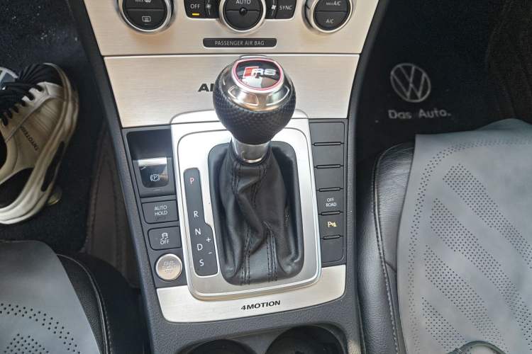 Used Volkswagen Magotan 2012 Travel Edition 2.0 TSI 4x4 Comfort Version Gear Lever