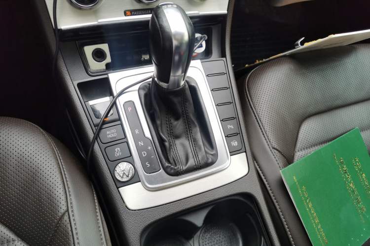 Used Volkswagen Magotan 2012 Travel Edition 2.0 TSI Luxury Version Gear Lever