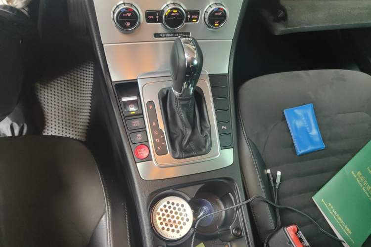 Used Volkswagen Magotan 2012 Travel Edition 2.0 TSI Luxury Version Gear Lever