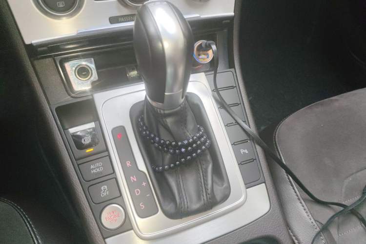 Used Volkswagen Magotan 2012 Travel Edition 2.0 TSI Comfort Version Gear Lever
