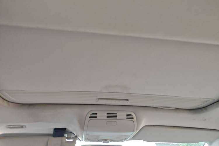Used Volkswagen Magotan 2012 1.8TSI Luxury Model Headliner