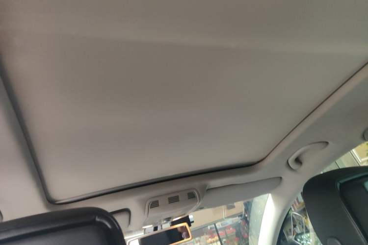 Used Volkswagen Magotan 2012 Travel Edition 2.0 TSI Luxury Version Headliner