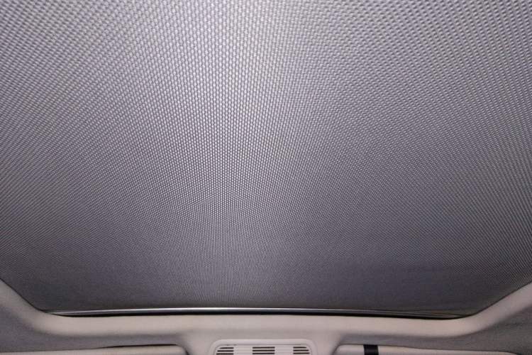 Used Volkswagen Magotan 2012 Travel Edition 2.0 TSI Luxury Version Headliner
