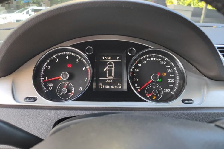 Used Volkswagen Magotan 2012 Travel Edition 2.0 TSI Four-Wheel Drive Luxury Version Instrument Cluster