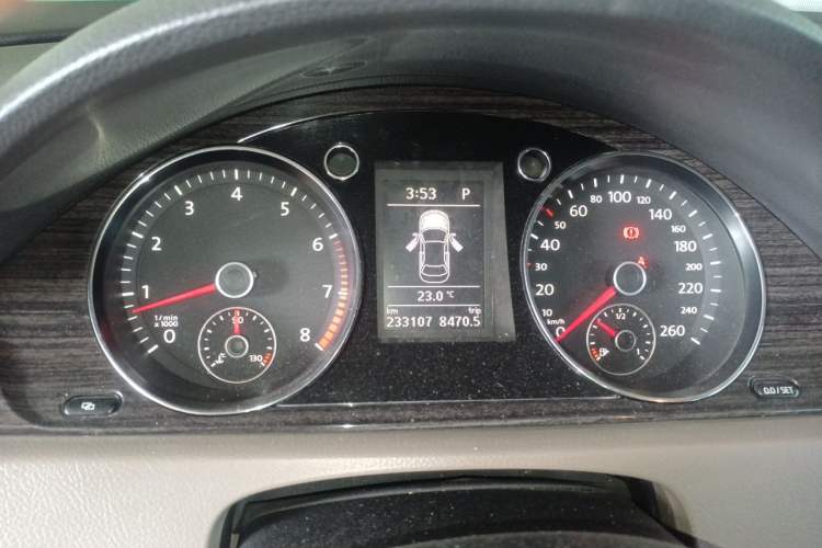 Used Volkswagen Magotan 2012 2.0 TSI Ultimate Edition Instrument Cluster