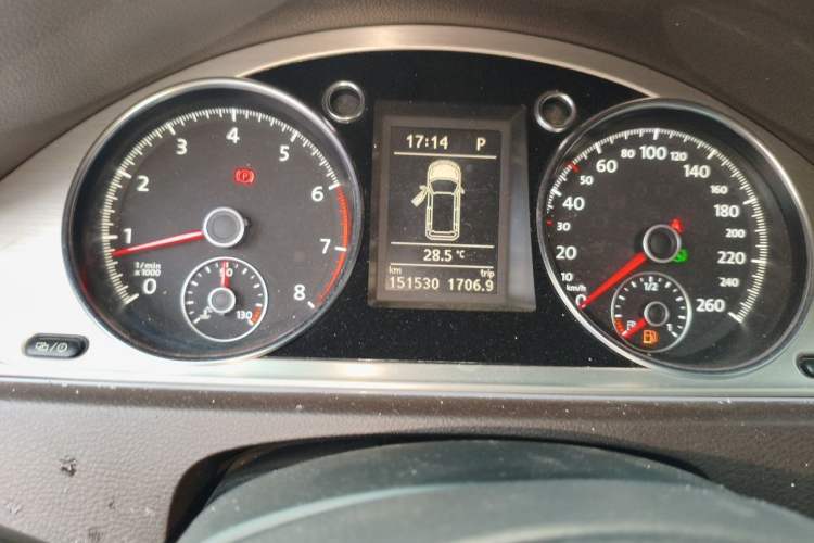 Used Volkswagen Magotan 2012 Travel Edition 2.0 TSI 4x4 Comfort Version Instrument Cluster