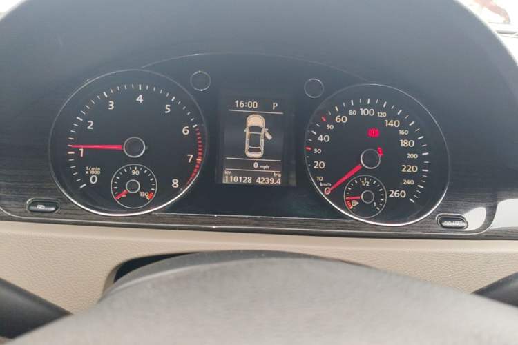 Used Volkswagen Magotan 2012 2.0 TSI Ultimate Edition Instrument Cluster