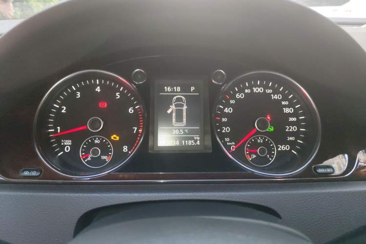 Used Volkswagen Magotan 2012 Travel Edition 2.0 TSI Comfort Version Instrument Cluster