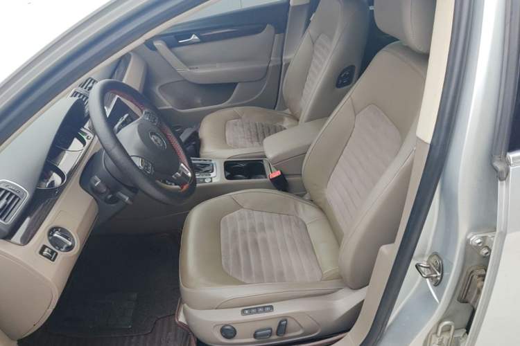 Used Volkswagen Magotan 2012 2.0 TSI Ultimate Edition Left Front Seat