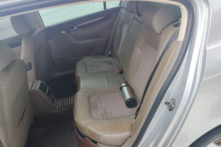 Used Volkswagen Magotan 2012 2.0 TSI Ultimate Edition Left Rear Seat