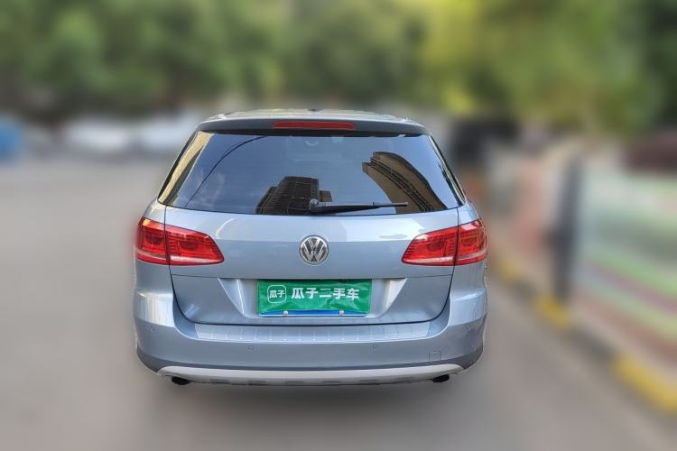 Used Volkswagen Magotan 2012 Travel Edition 2.0 TSI Four-Wheel Drive Luxury Version Rear