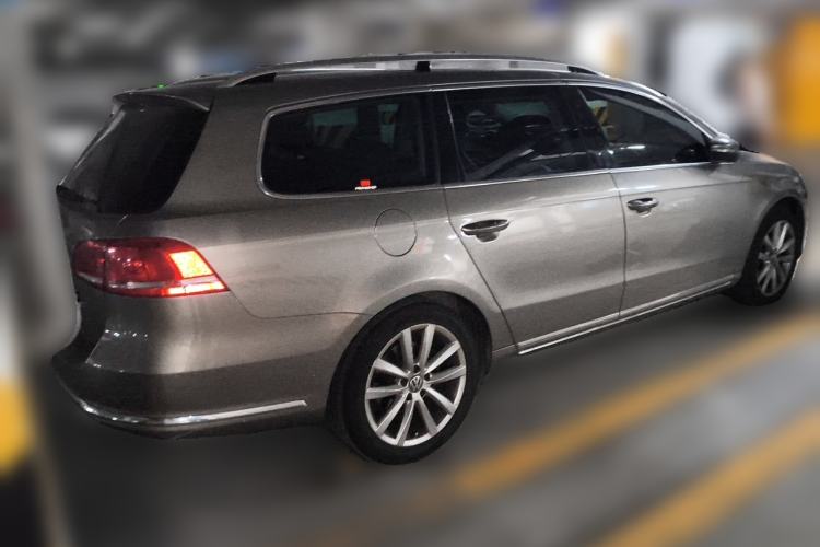 Used Volkswagen Magotan 2012 Travel Edition 2.0 TSI Comfort Version Rear Right 45 Deg