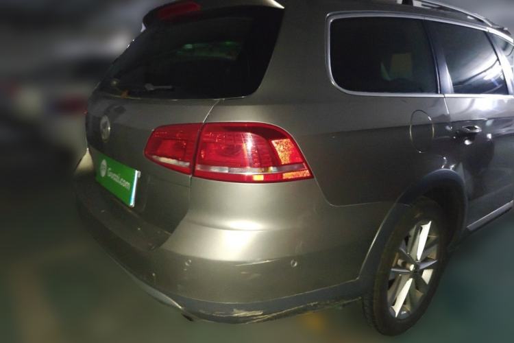 Used Volkswagen Magotan 2012 Travel Edition 2.0 TSI Four-Wheel Drive Luxury Version Rear Right 45 Deg