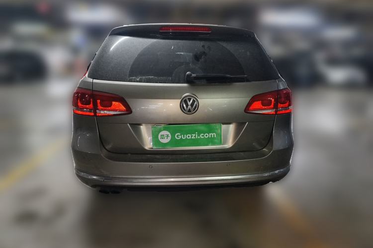 Used Volkswagen Magotan 2012 Travel Edition 2.0 TSI Comfort Version Rear