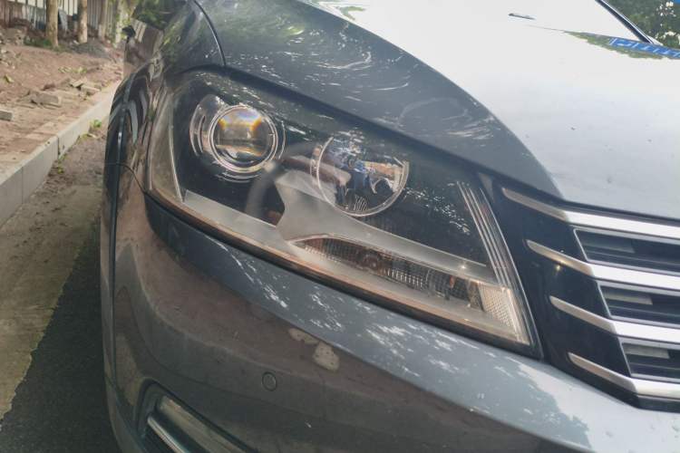 Used Volkswagen Magotan 2012 Travel Edition 2.0 TSI 4x4 Comfort Version Right Front Headlight