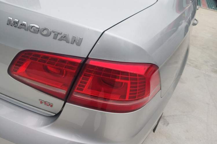 Used Volkswagen Magotan 2012 2.0 TSI Ultimate Edition Right Rear Taillight