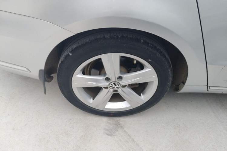 Used Volkswagen Magotan 2012 2.0 TSI Ultimate Edition Right Rear Wheel Hub
