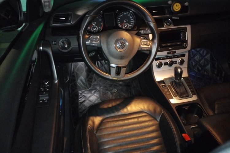 Used Volkswagen Magotan 2012 1.8TSI Luxury Model Steering Wheel